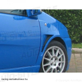 FIAT PUNTO, Légbeömlő első sárvédőbe