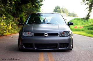 VW Golf 4 R32  első lökhárító 