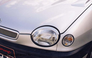 TOYOTA COROLLA, Szemöldök