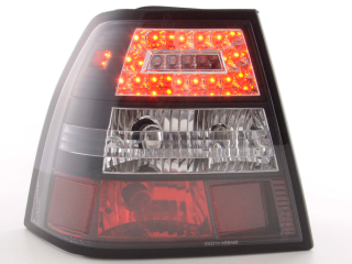 VW Bora, 1J típus (98-03 évjárat) /fekete LED-es hátsó lámpa átlátszó