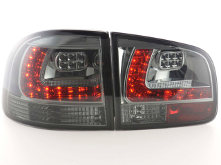 VW Touareg, 7L típus (03-09 évjárat) fekete LED-es hátsó lámpa