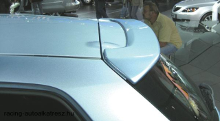 MAZDA 2, Hátsó tető szárny