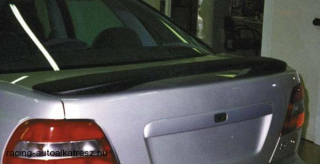 VOLVO S40, Hátsó szárny