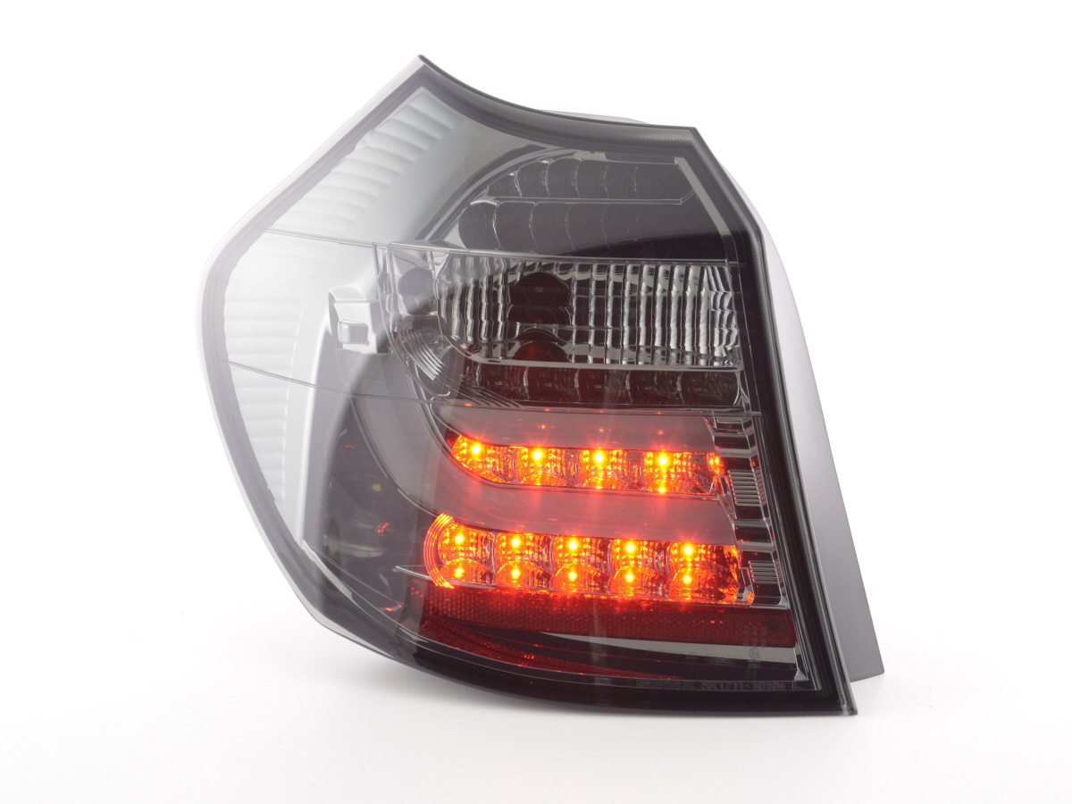 BMW 1 sorozat E87/E81 3/5 ajtós (04-06 évjárat) fekete LED-es hátsó lámpa