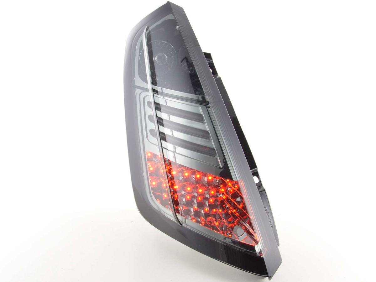 Fiat Grande Punto, 199 típus (05 évjárattól) fekete LED-es hátsó lámpa