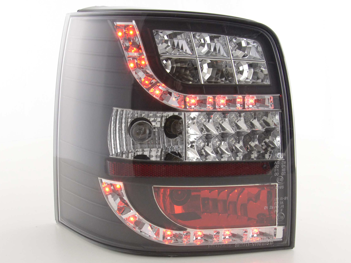 VW Passat 3BG Variant (01-02 évjárat) fekete LED-es hátsó lámpa