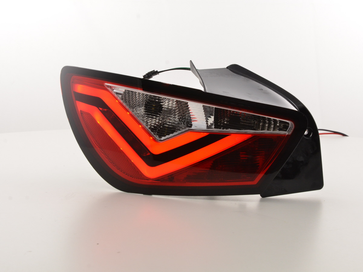 Seat Ibiza 6J 3 ajtós (08-17 évjárat) vörös/átlátszó LED-es hátsó lámpa