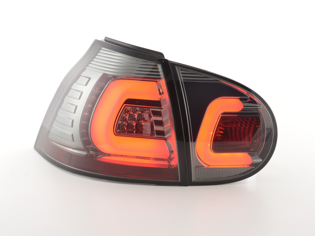 VW Golf 5 (03-08 évjárat) fekete LED-es hátsó lámpa