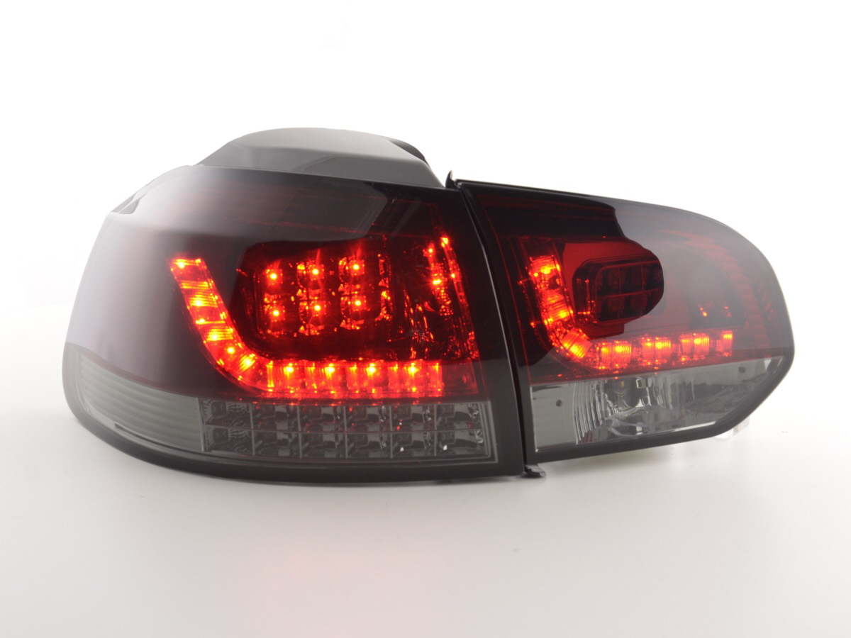 VW Golf 6, 1K típus (2008-2012 évjárat) vörös/fekete LED irányjelzős LED-es hátsó lámpa