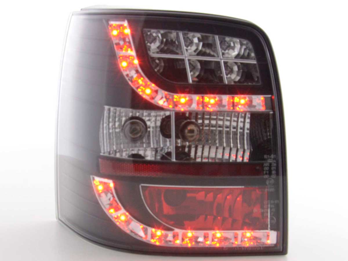 VW Passat 3B Variant (97-00 évjárat) fekete LED-es hátsó lámpa