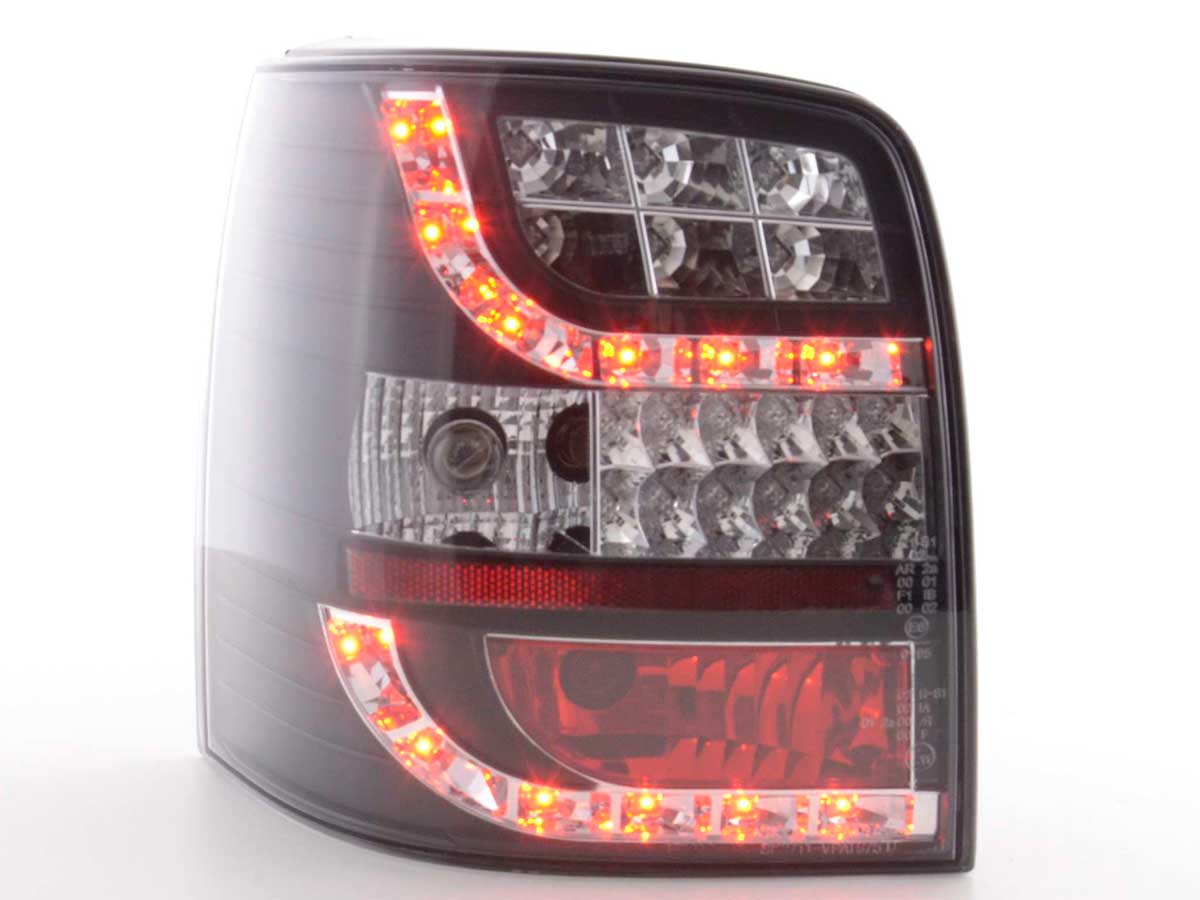 VW Passat 3B Variant (97-00 évjárat) fekete LED-es hátsó lámpa