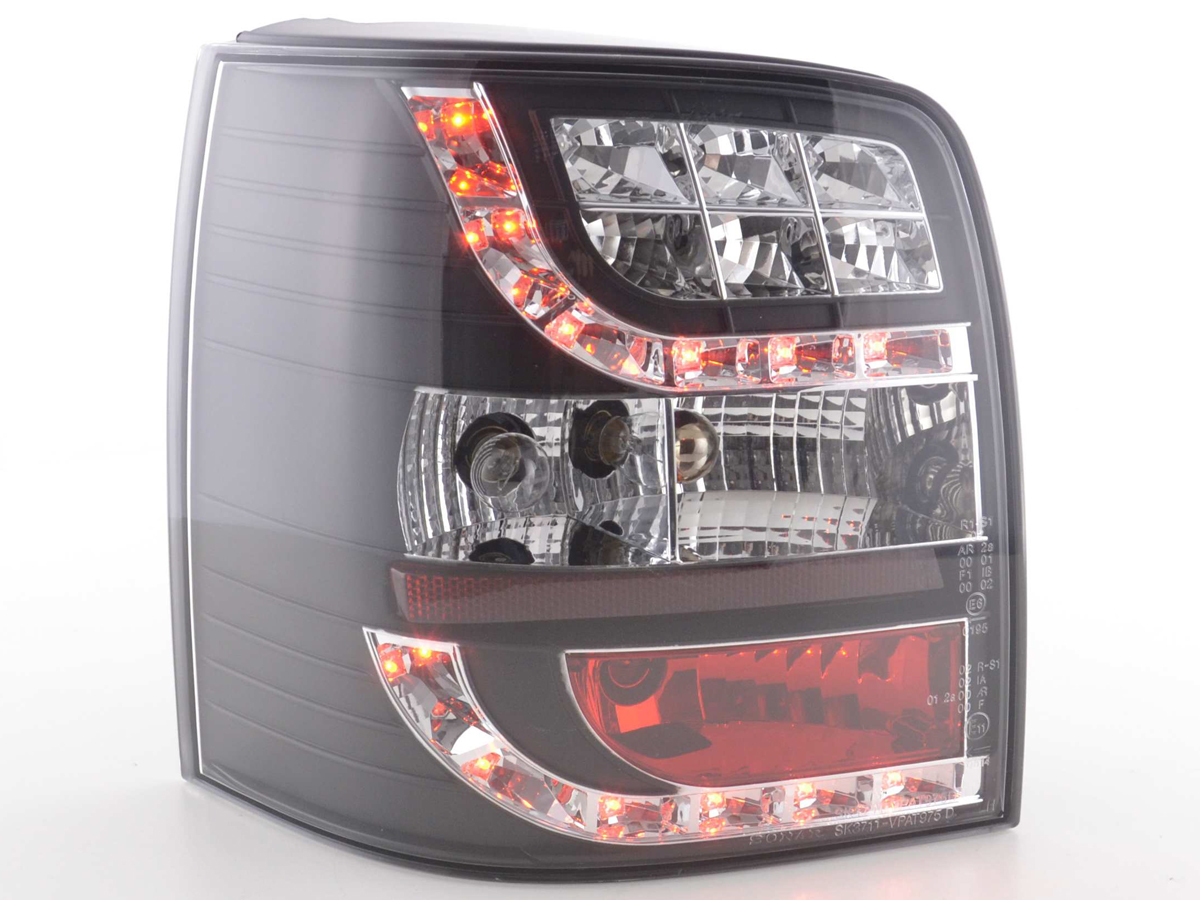 VW Passat 3BG Variant (01-02 évjárat) fekete LED-es hátsó lámpa