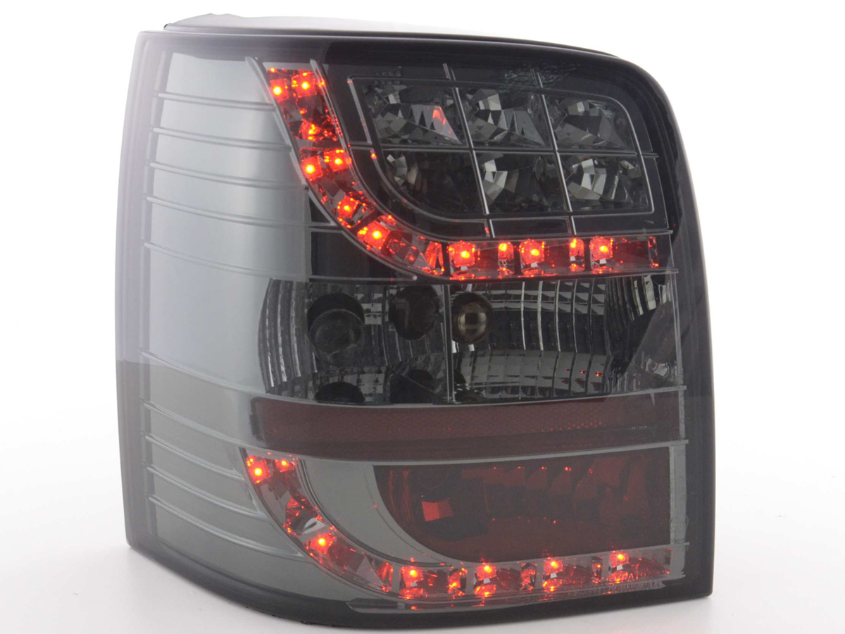 VW Passat 3BG Variant (01-02 évjárat) fekete LED-es hátsó lámpa