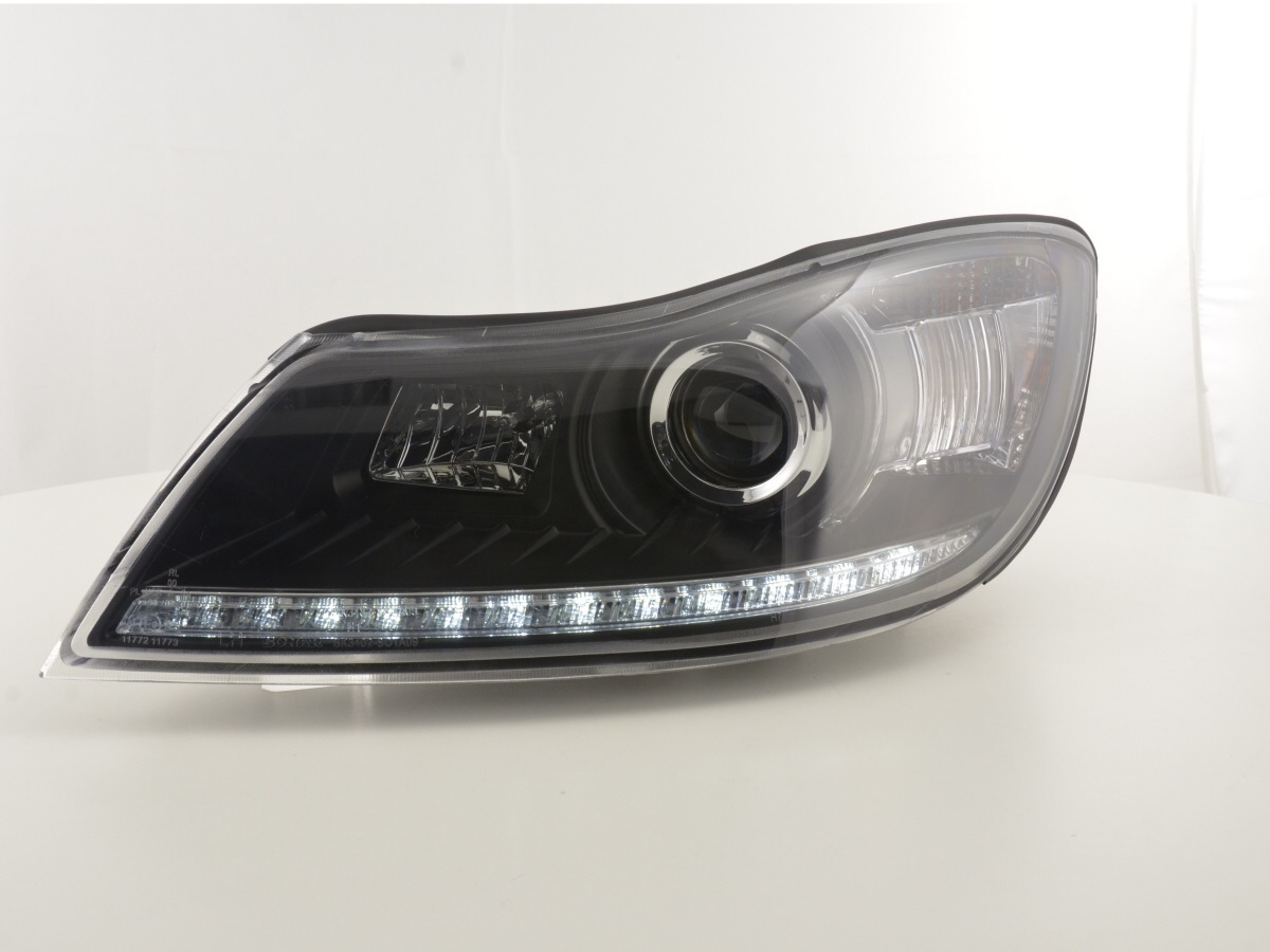 Nappali menetfényes fényszóró Skoda Oktavia 2009 évjárattól fekete LED helyzetjelzővel funktion