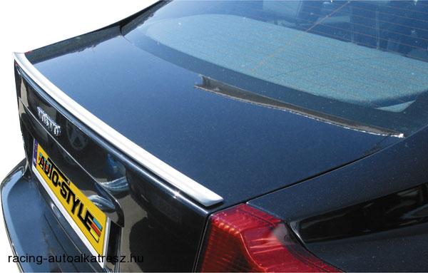 VOLVO S40, Hátsó szárny